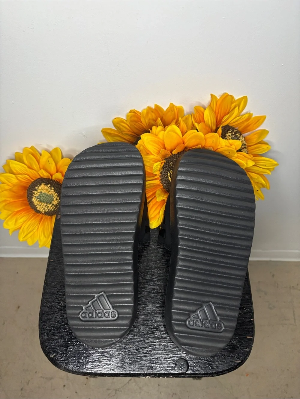 adidas Adilette Platform slides Size 6
